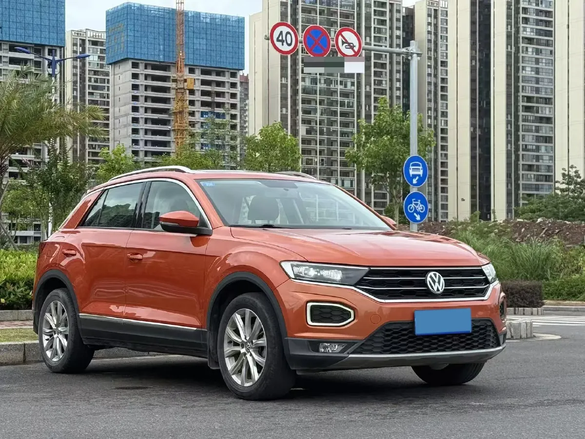 2019 Volkswagen T-Roc 1.4T 131HP L4 7DCT,autocango,china used car exporter,china ev exporter,chinese used car exporter,chinese used ev exporter