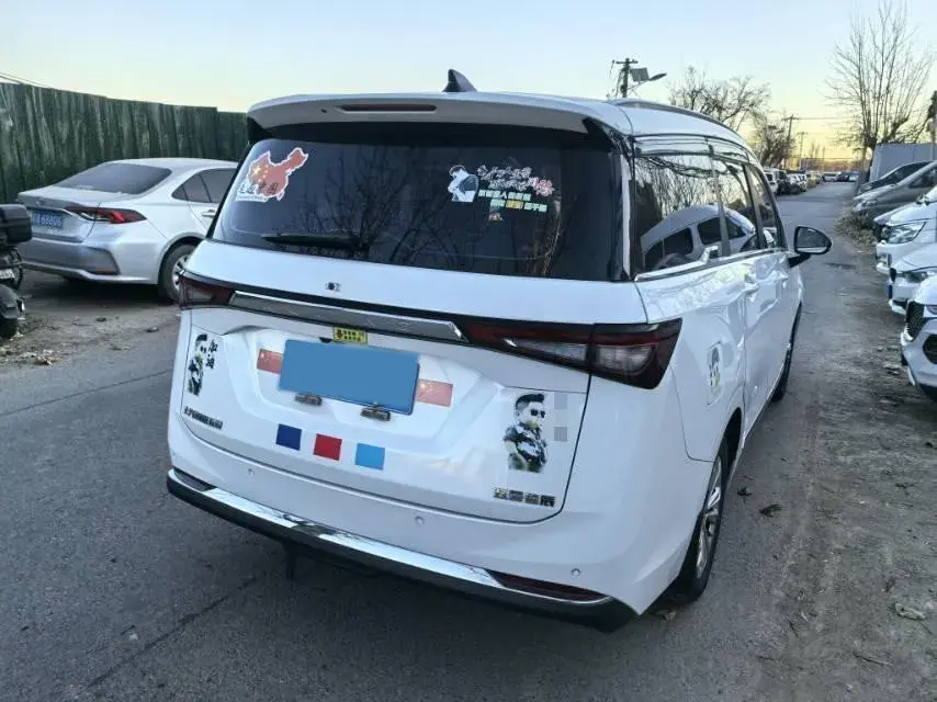 2022 WULING KAIJIE thumbnail 3