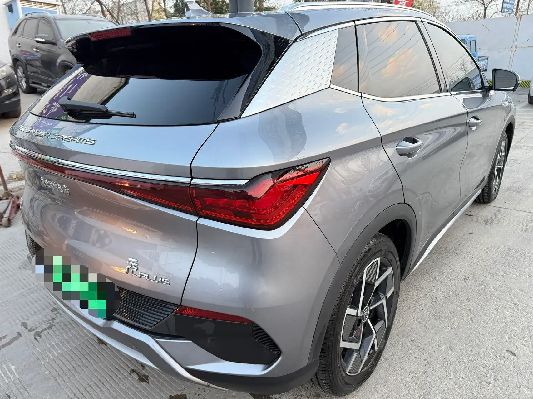 2024 BYD YUAN thumbnail 3