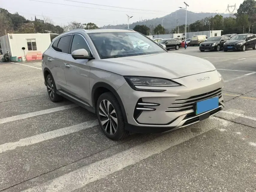 2023 BYD SONG thumbnail 3