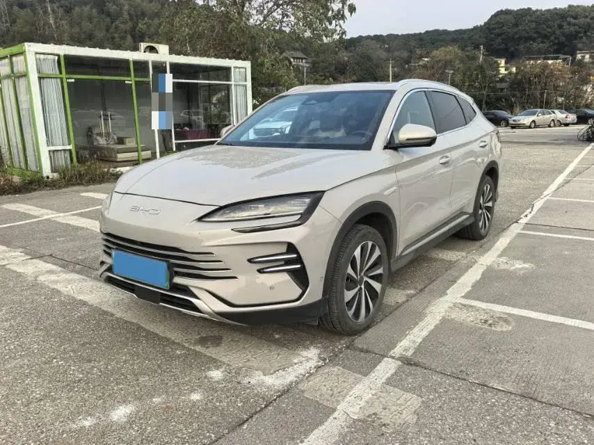 2023 BYD SONG view 1