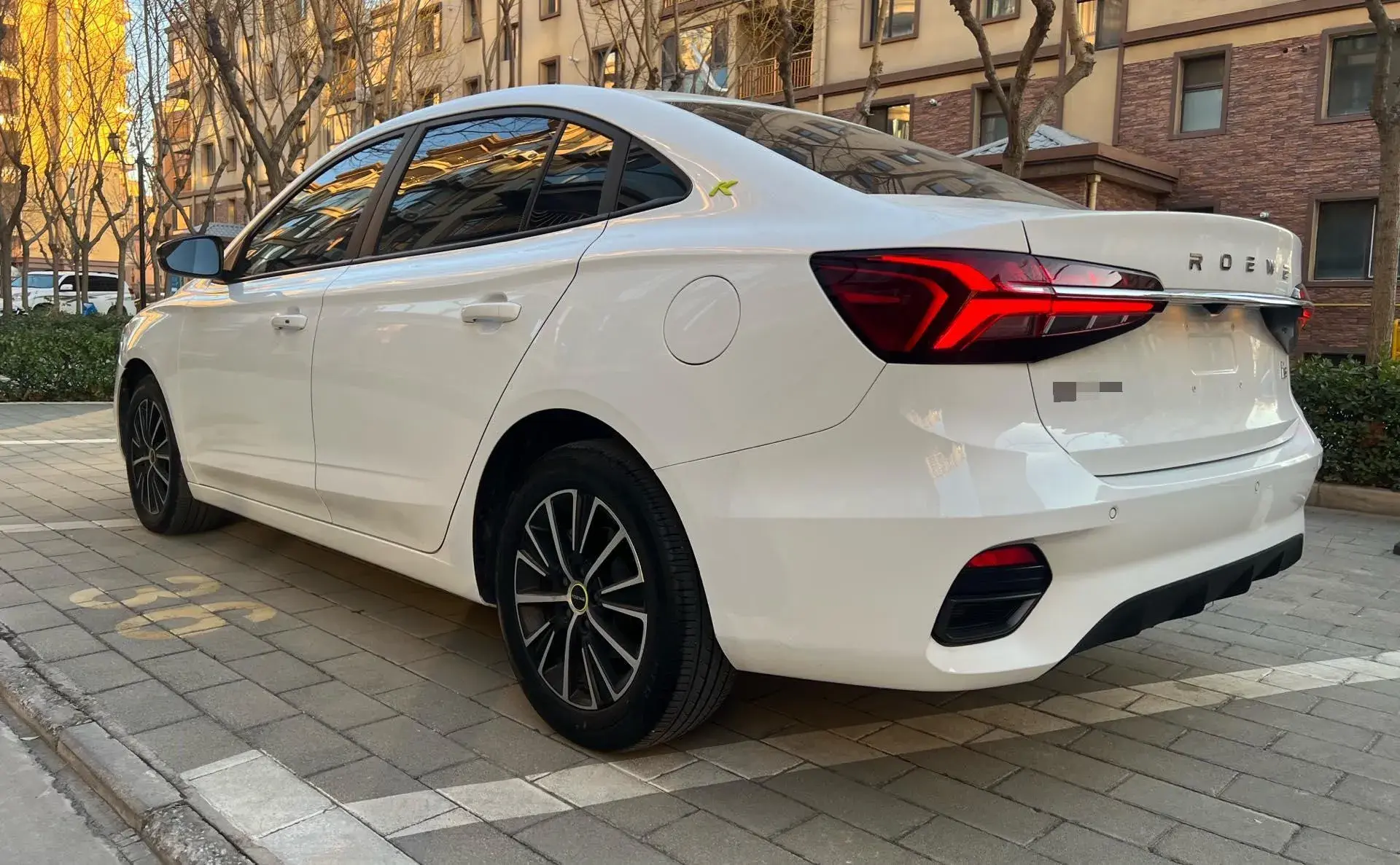 2021 ROEWE I5 thumbnail 4