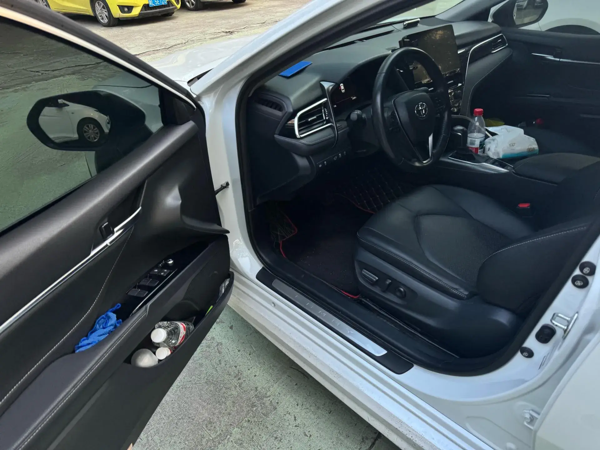 2021 TOYOTA CAMRY thumbnail 3