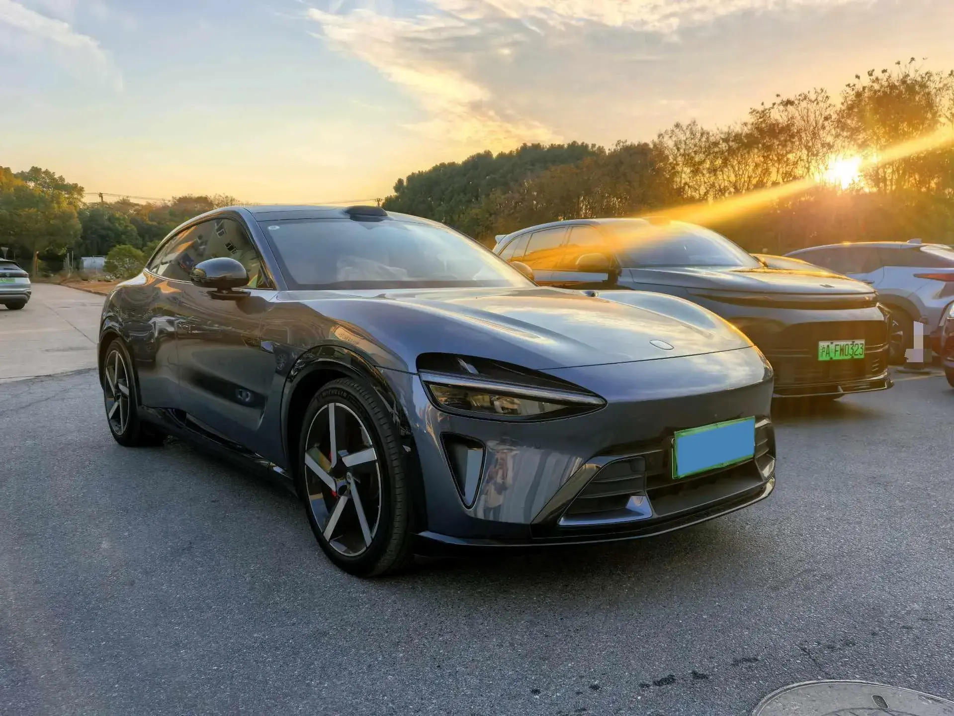 2025 MI YU7 thumbnail 3