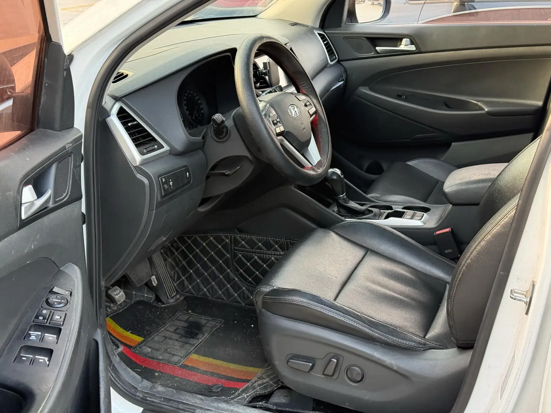 2018 HYUNDAI TUCSON thumbnail 4