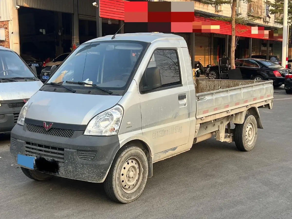 2021 WuLing RongGuang Mini Truck 1.5L 99HP L4 5MT