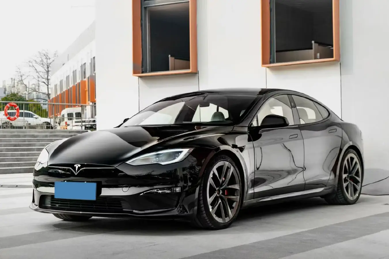 2023 BMW BEV 111.5KWH