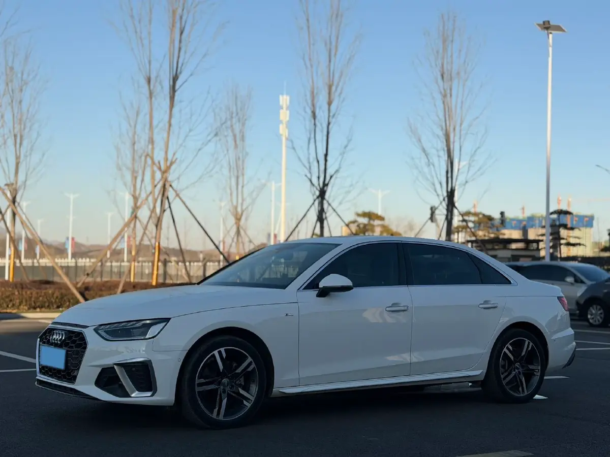 2020 Audi A4L 2.0T 190HP L4 7DCT