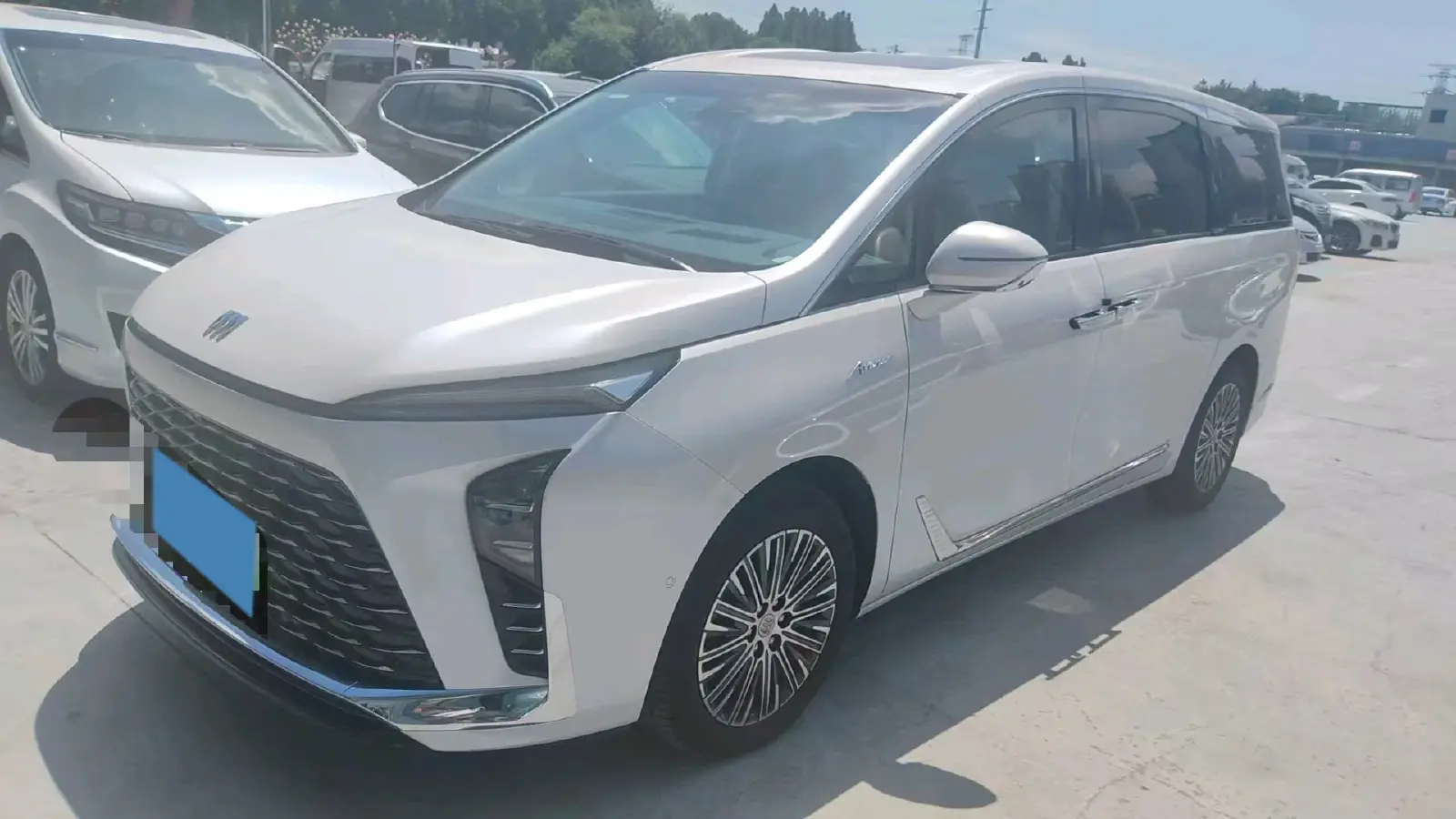 2024 Buick GL8 1.5T 180HP L4 2DHT PHEV 24.4KWH