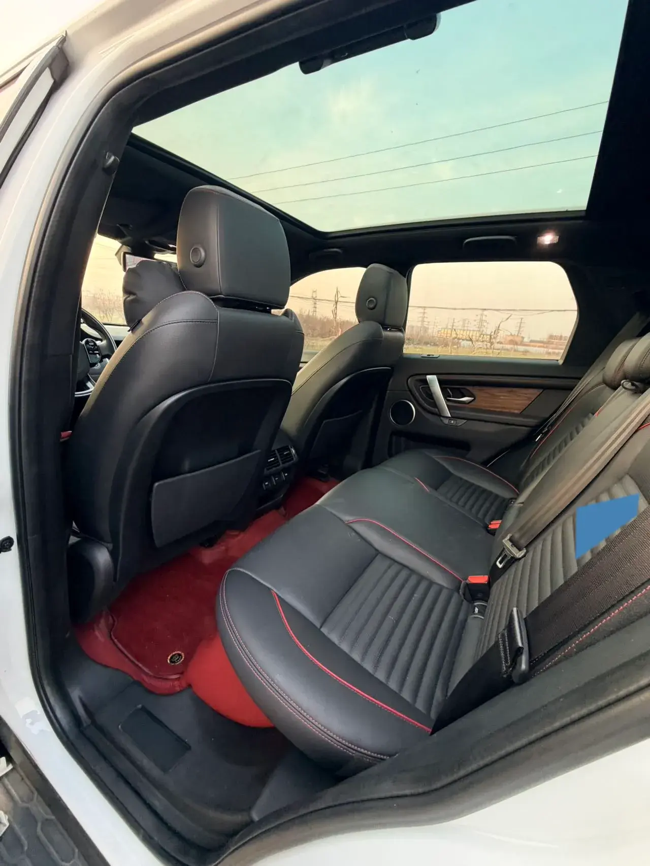 2020 LAND ROVER thumbnail 4