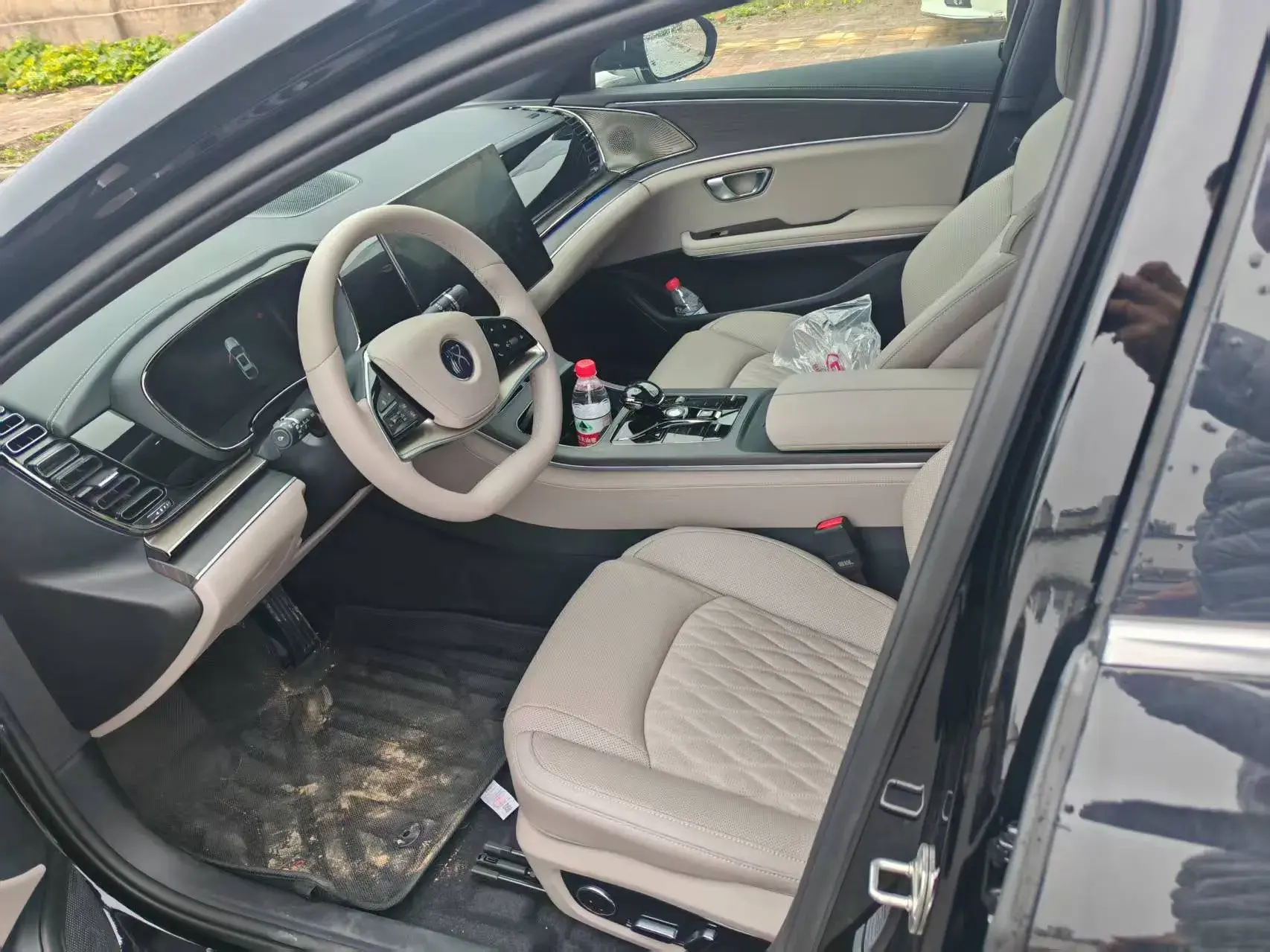 2025 BYD HAN thumbnail 4