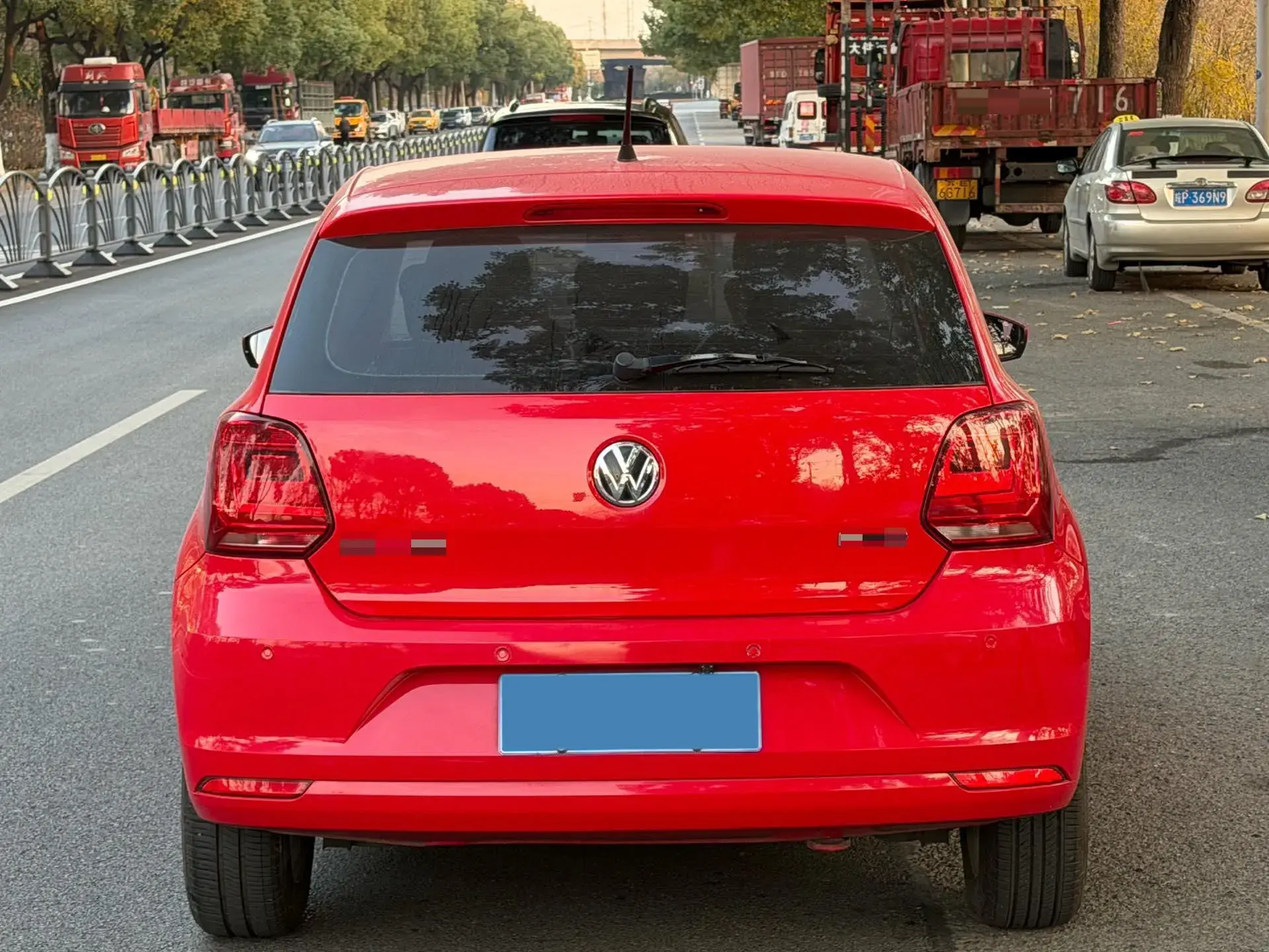 2016 VOLKSWAGEN POLO thumbnail 4
