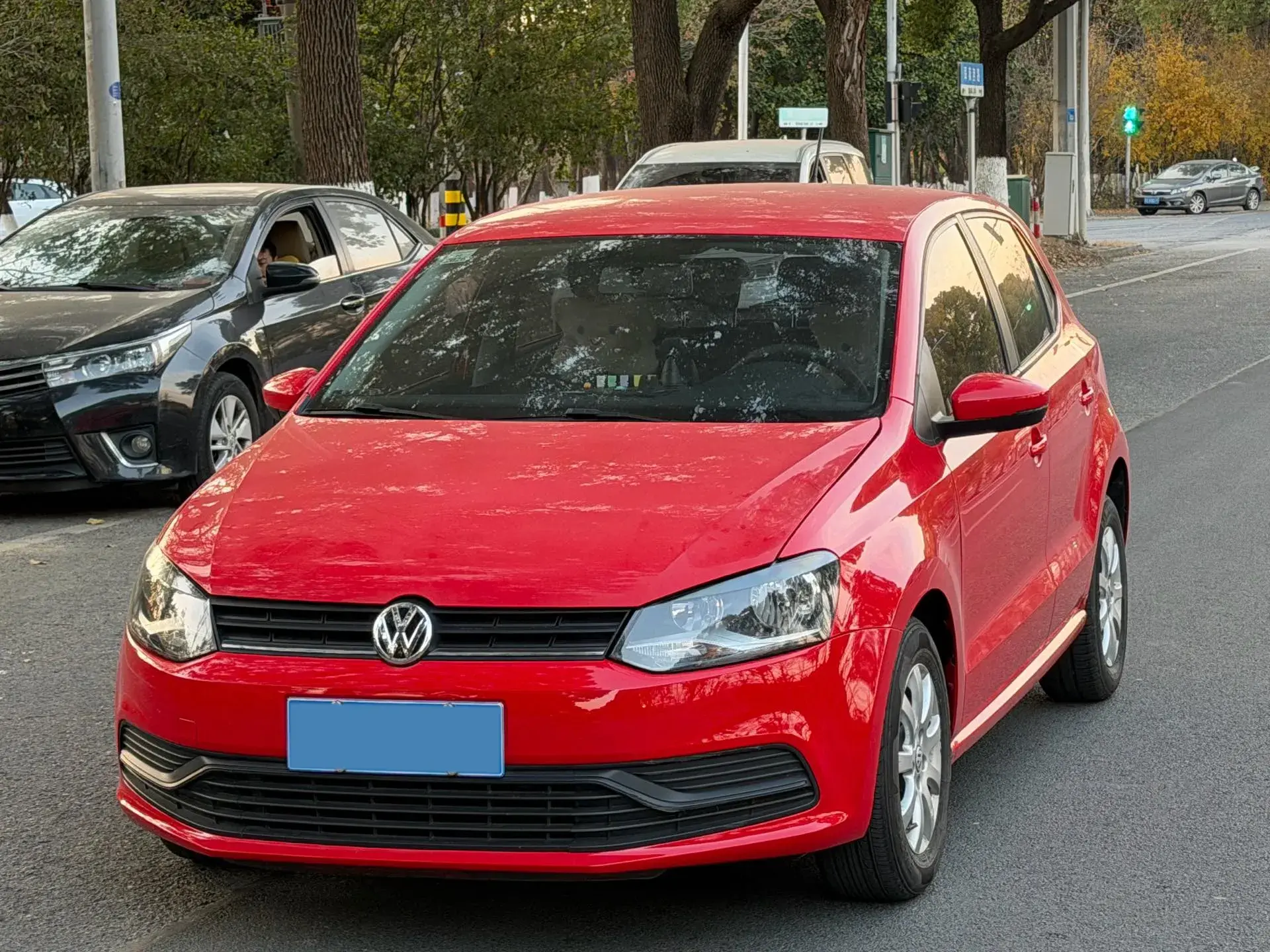 2016 VOLKSWAGEN POLO view 1