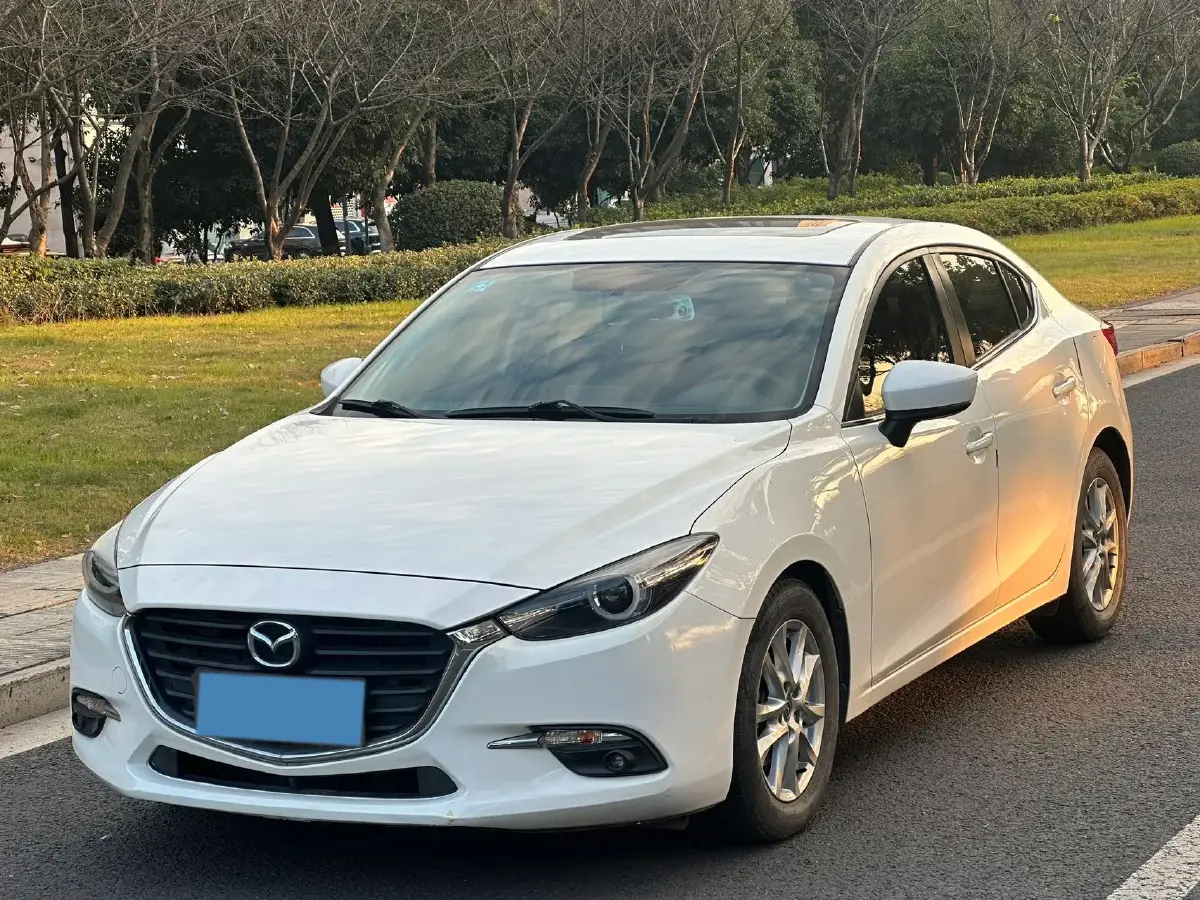 2017 Mazda 3 Axela 1.5L 117HP L4 6AT