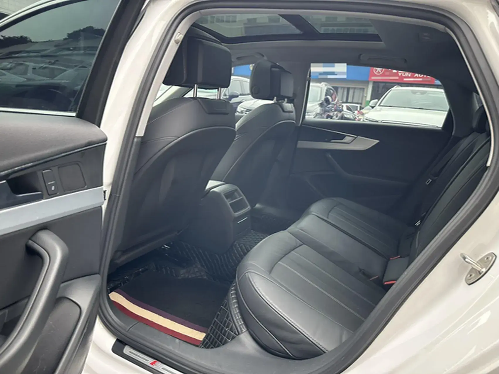 2020 AUDI A4L thumbnail 4