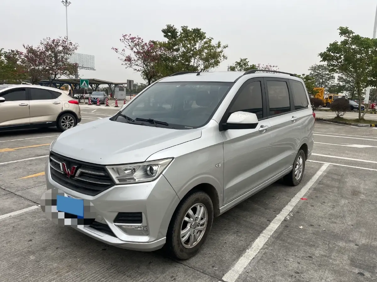 2018 WuLing HongGuang 1.5L 105HP L4 5MT