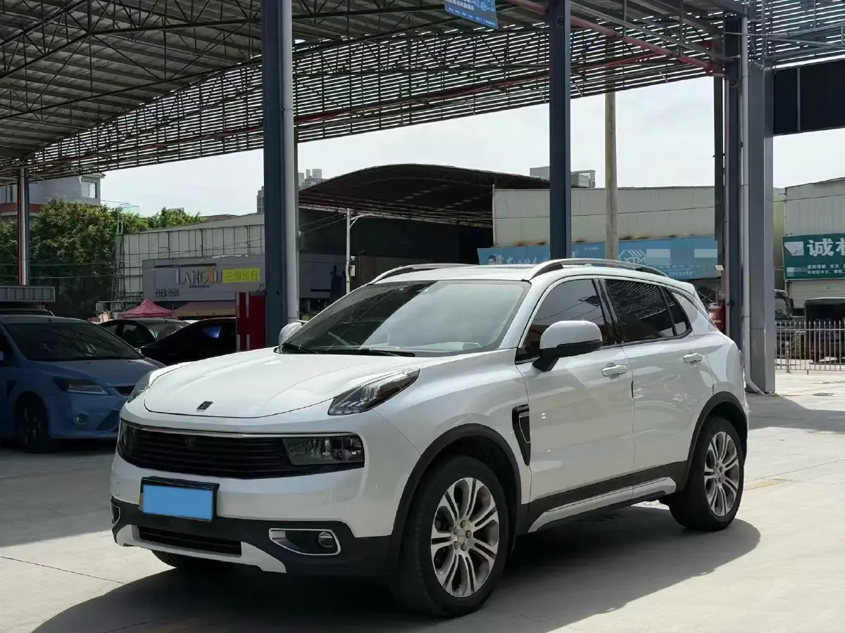 2019 LYNK&CO 01 2.0T 190HP L4 6AT