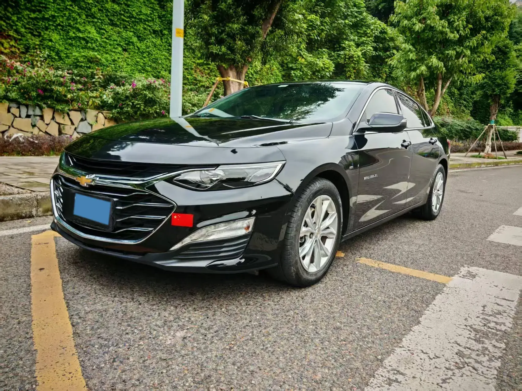 2021 CHEVROLET MALIBU view 1