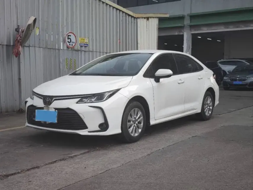 2021 Toyota Corolla 1.2T 116HP L4 CVT