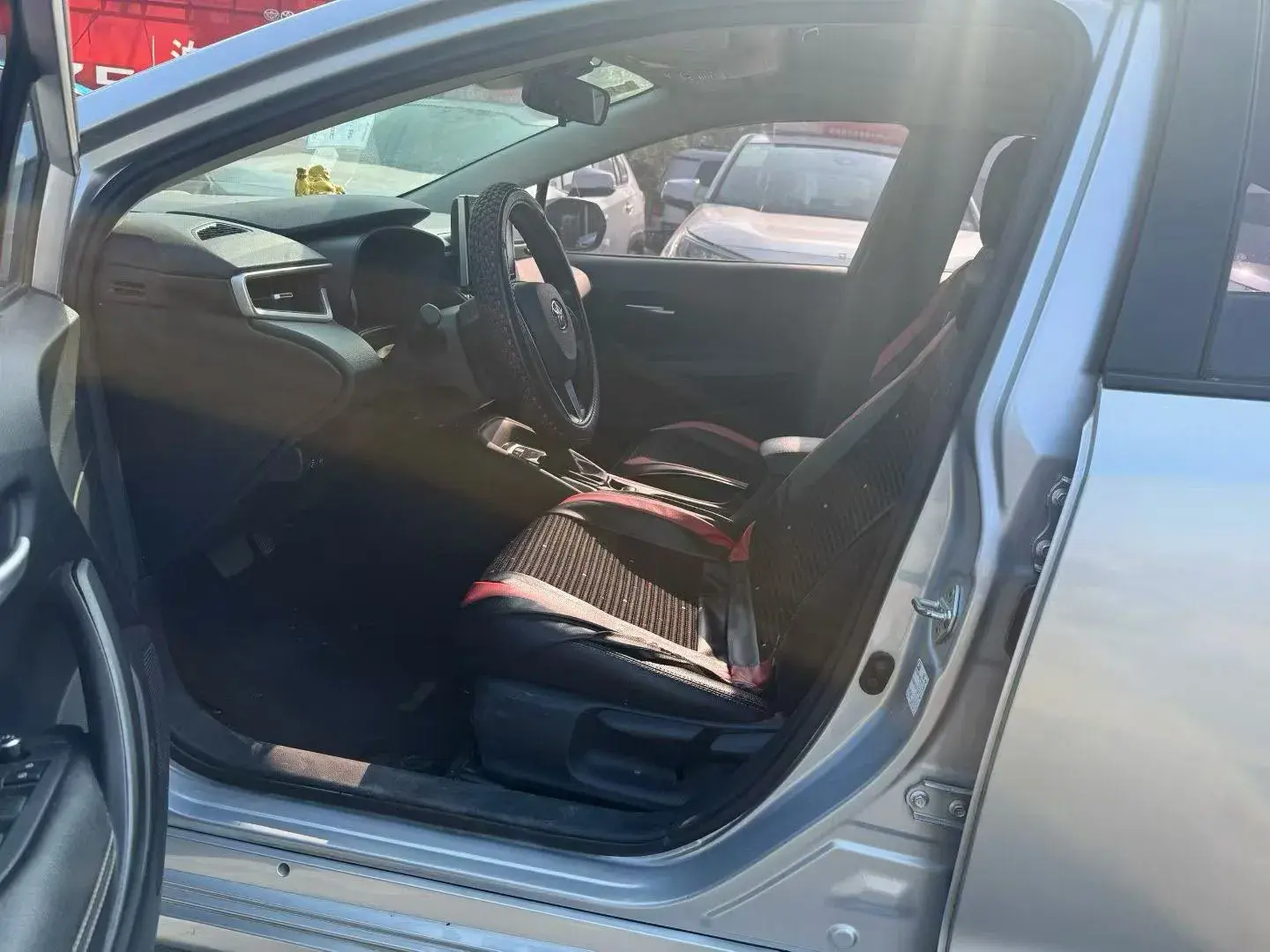 2021 TOYOTA COROLLA thumbnail 4