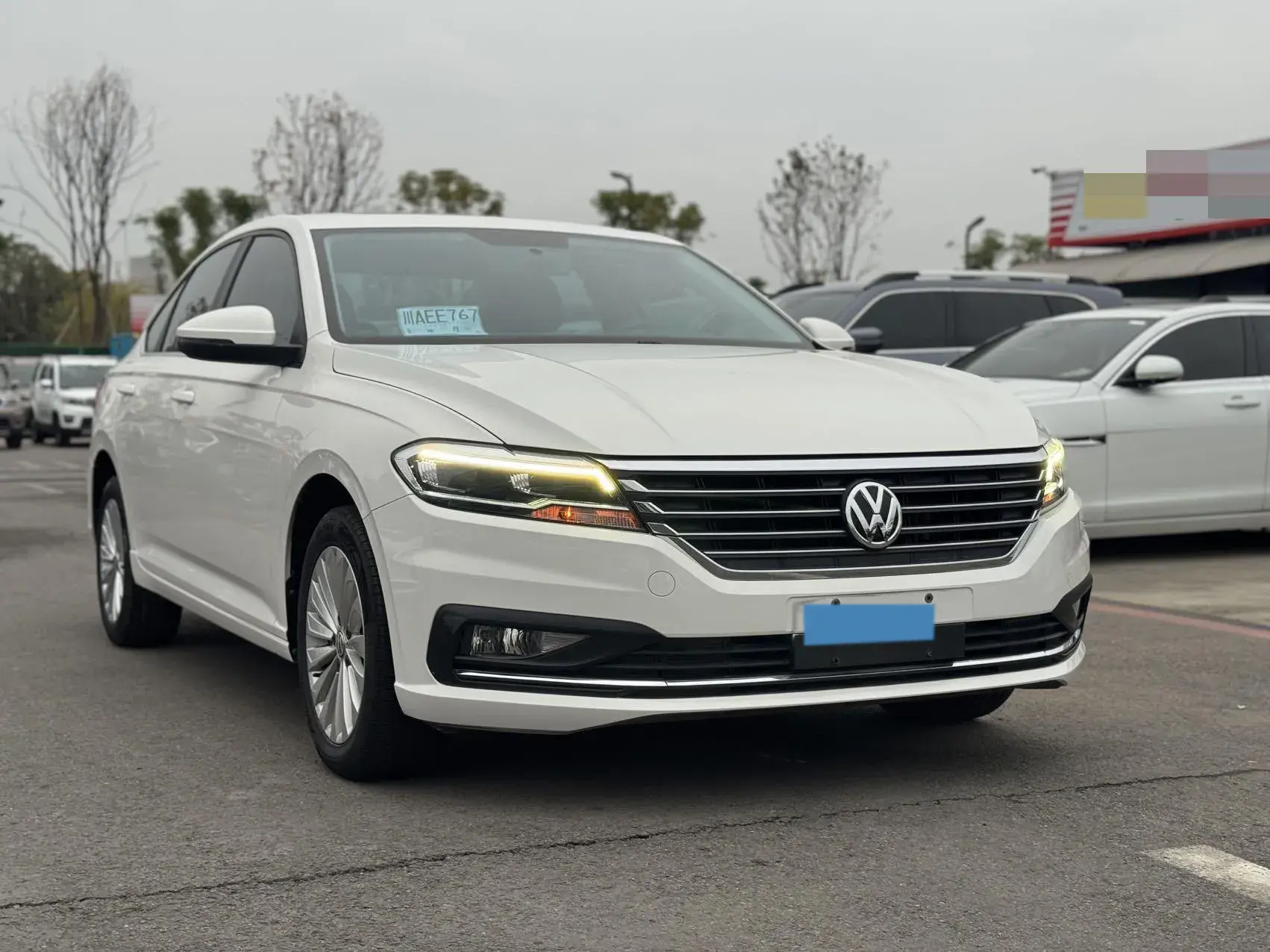 2019 VOLKSWAGEN SAGITAR thumbnail 3