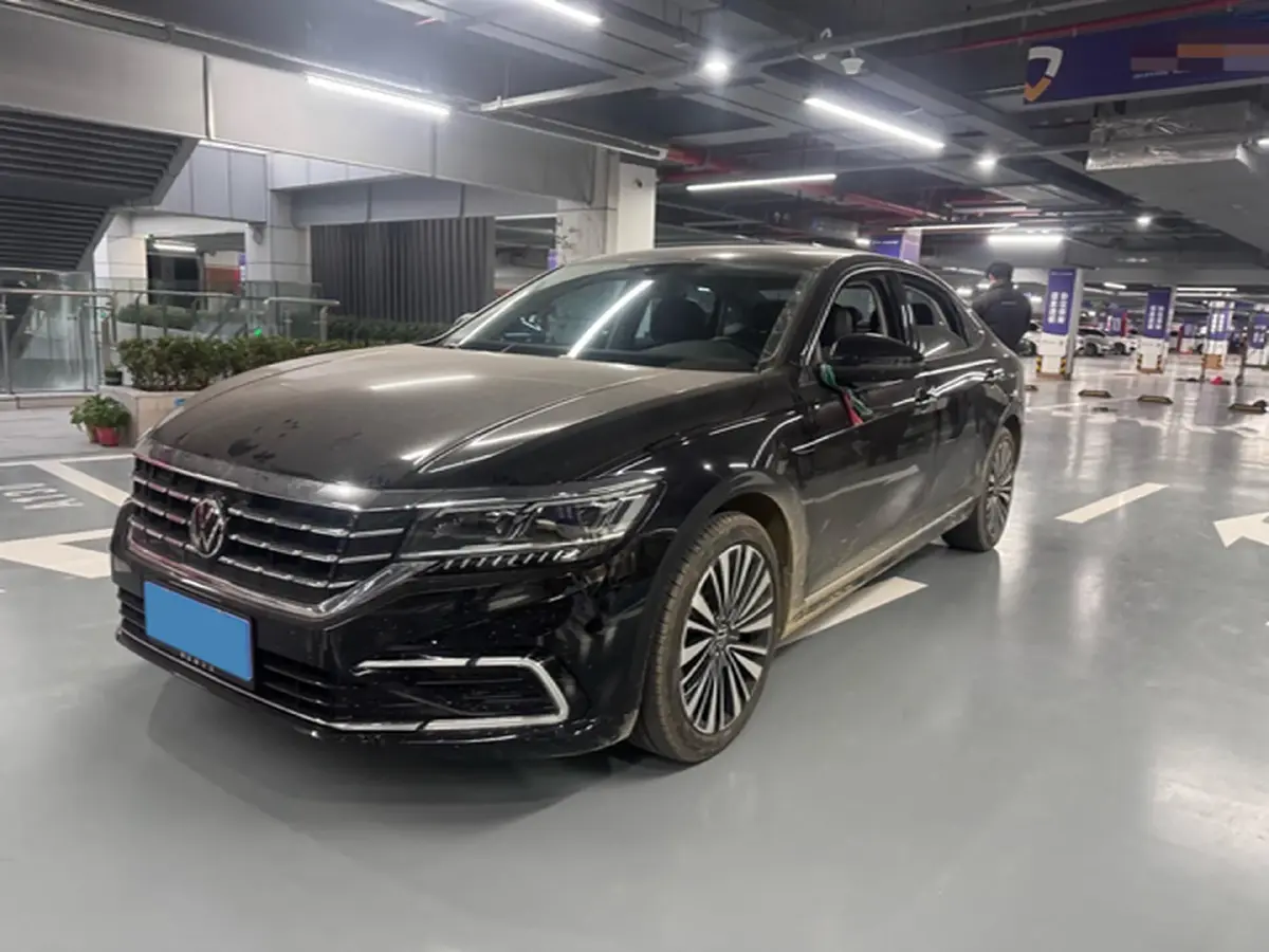 2021 Volkswagen Passat 2.0T 186HP L4 7DCT