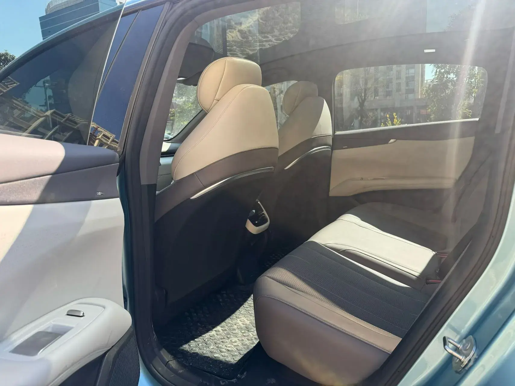 2024 DEEPAL L07 thumbnail 4