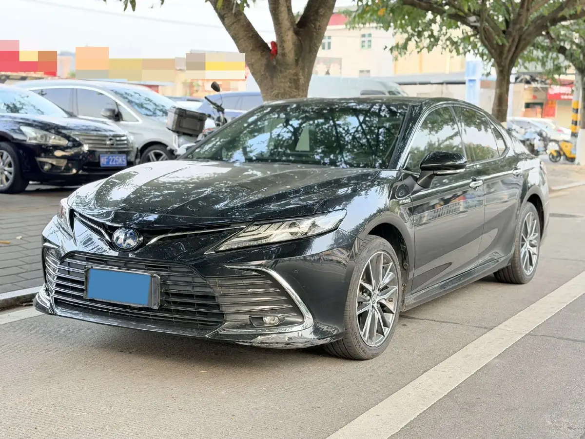 2021 Toyota Camry 2.5L 178HP L4 E-CVT Hybrid