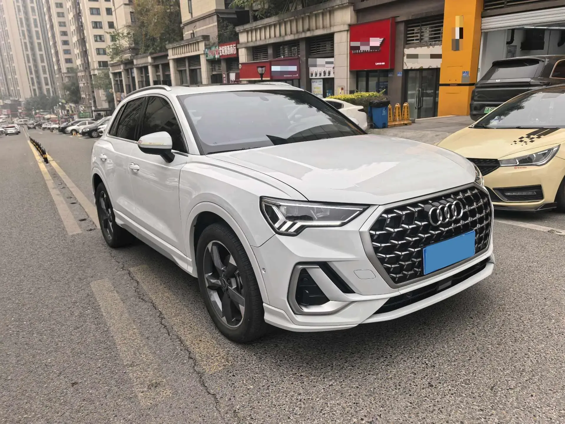 2024 AUDI Q3 thumbnail 2