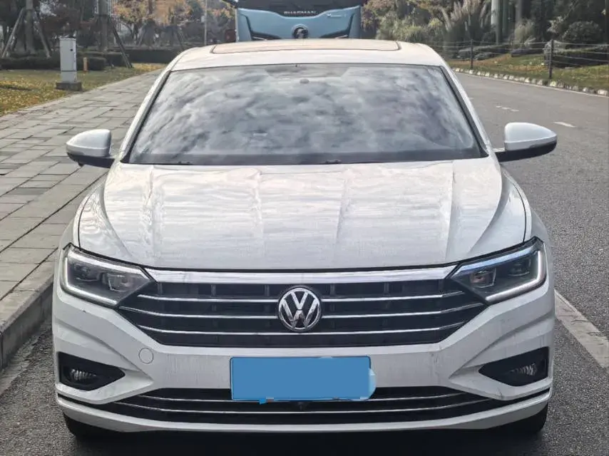 2021 VOLKSWAGEN SAGITAR thumbnail 2