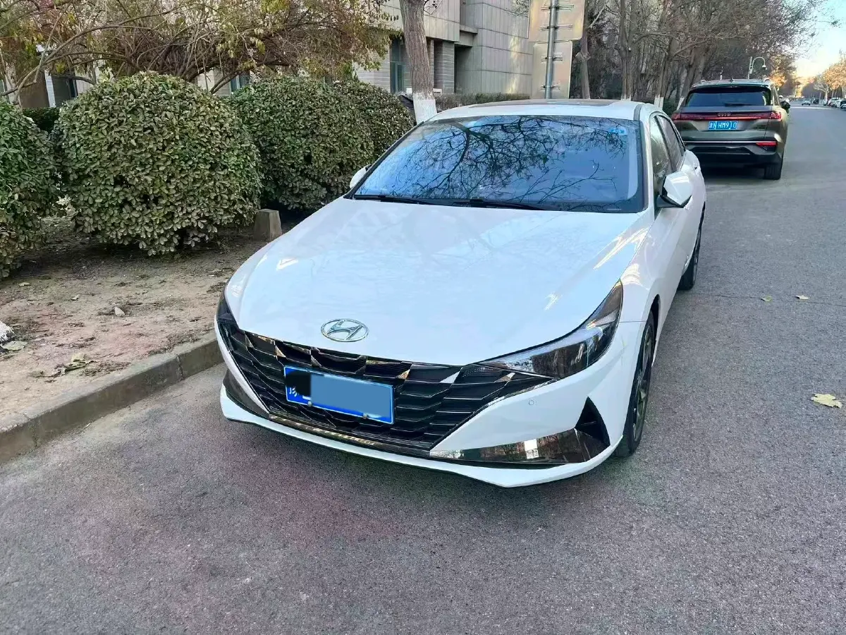 2022 Hyundai Elantra 1.5L 115HP L4 CVT