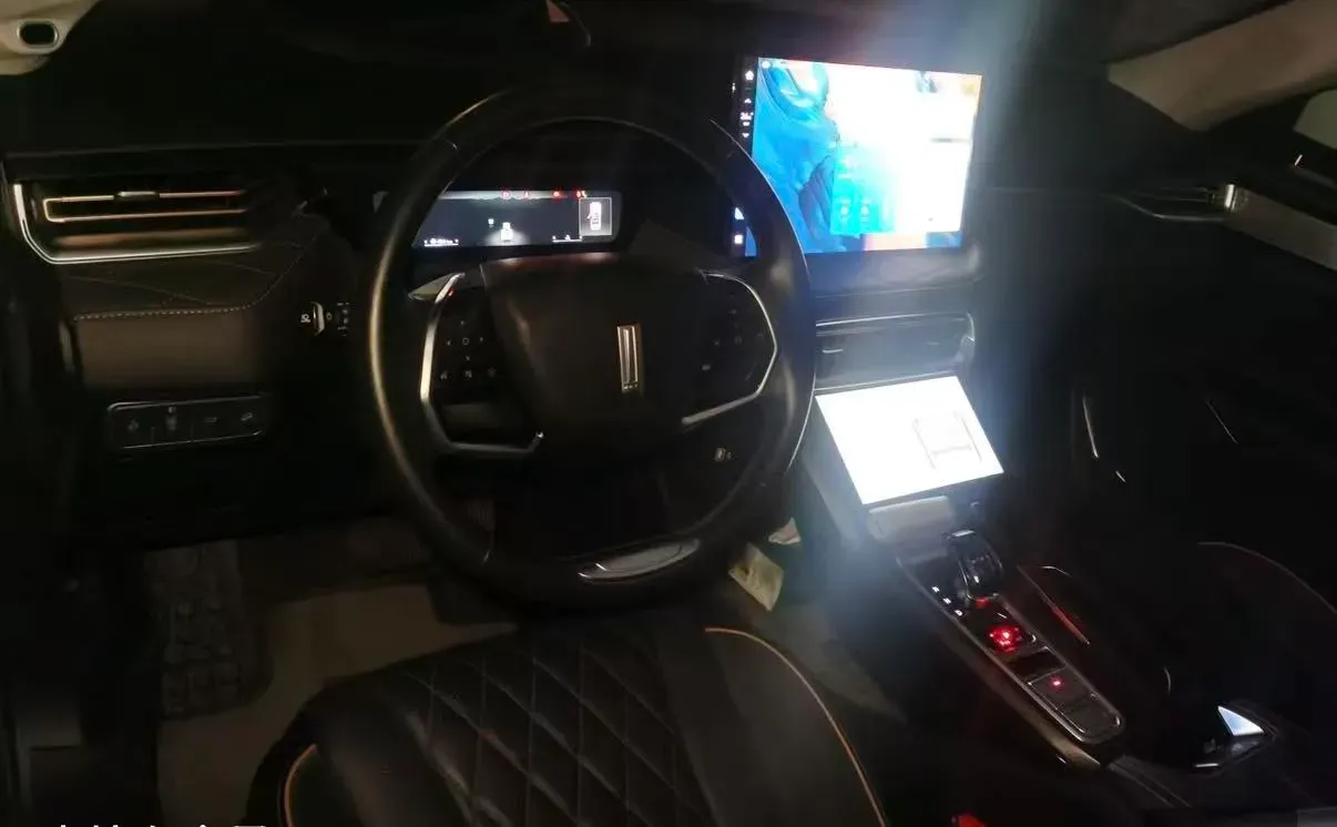 2022 WEY Latte DHT 1.5T 156HP L4 2DHT Hybrid,autocango,china used car exporter,china ev exporter,chinese used car exporter,chinese used ev exporter