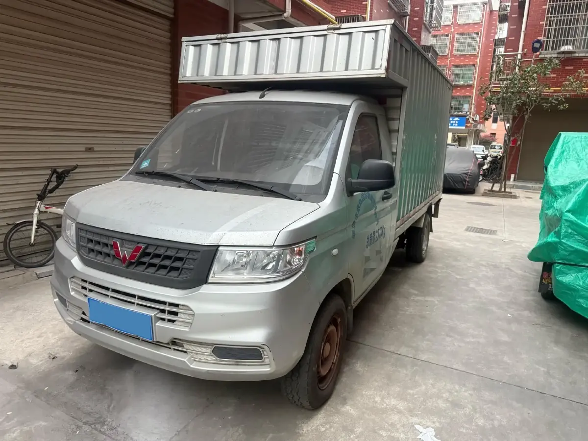 2019 WuLing RongGuang New Truck 1.8L 133HP L4 5MT