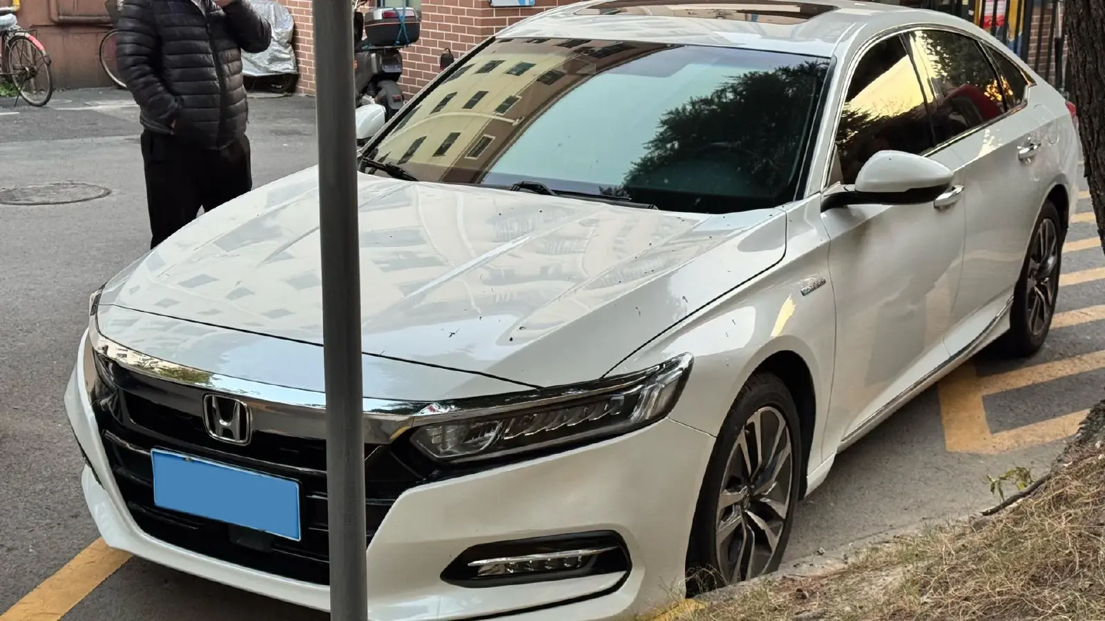 2018 Honda Accord 2.0L 146HP L4 E-CVT Hybrid