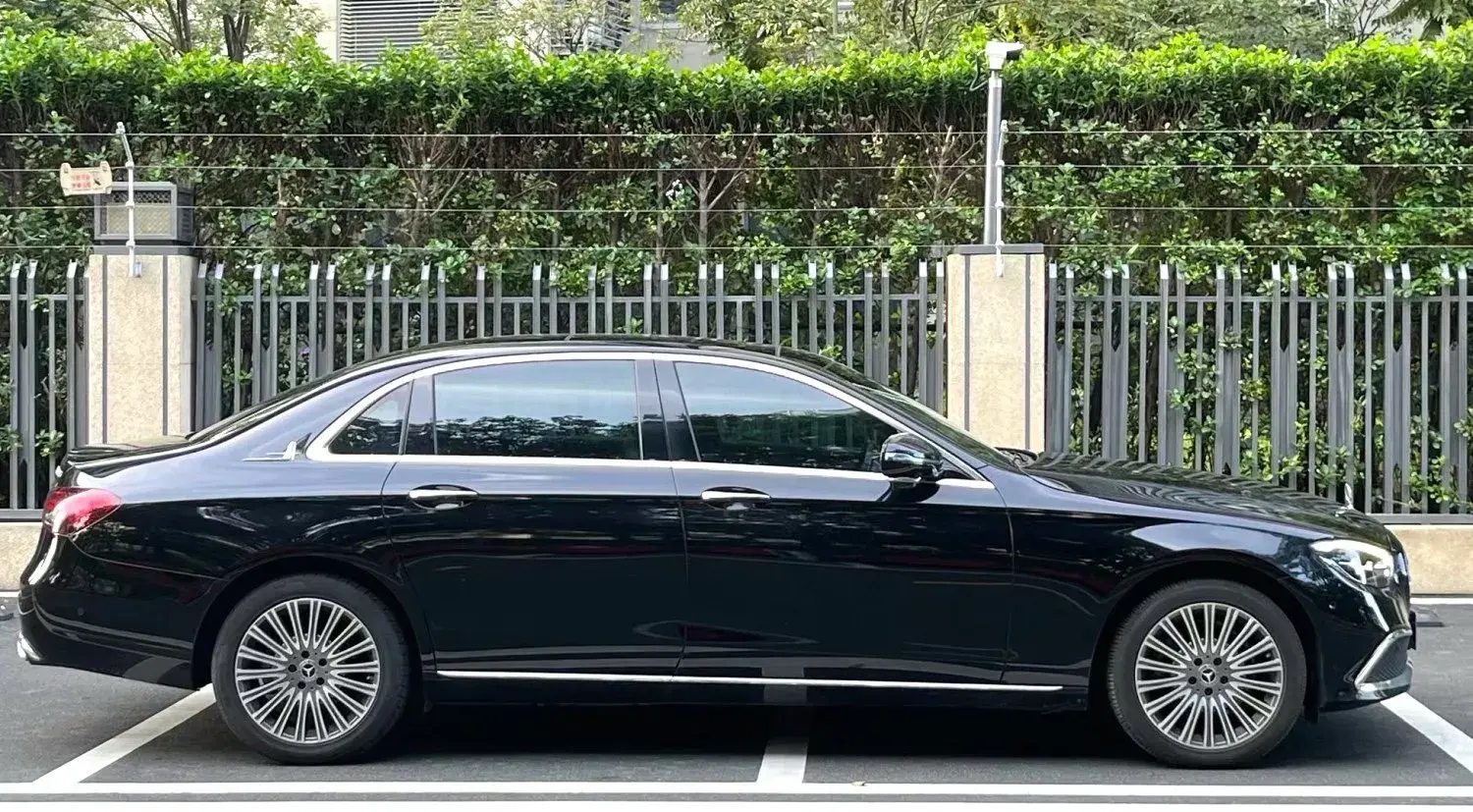 2023 MERCEDES-BENZ E thumbnail 2