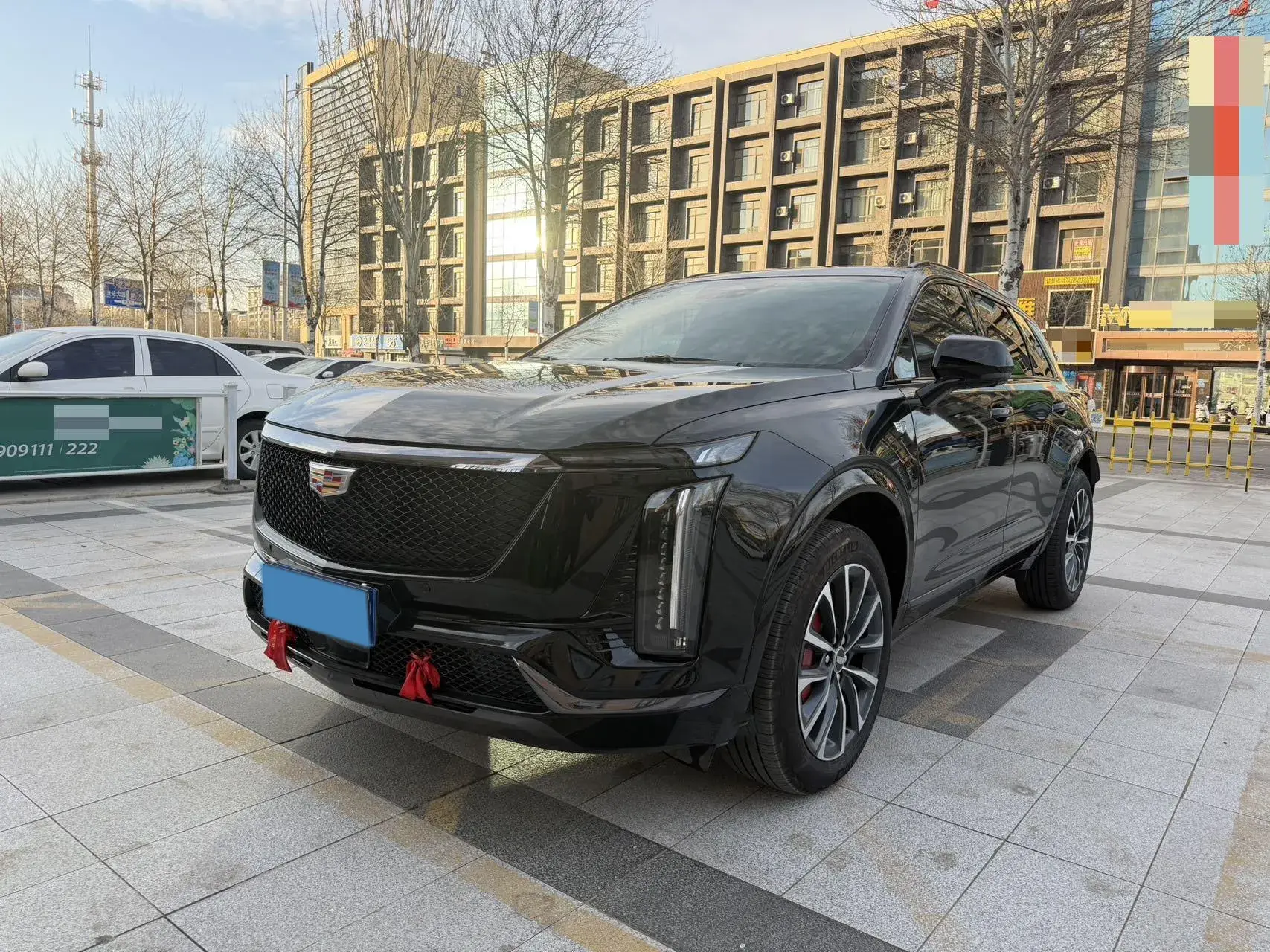 2025 CADILLAC XT5 view 1