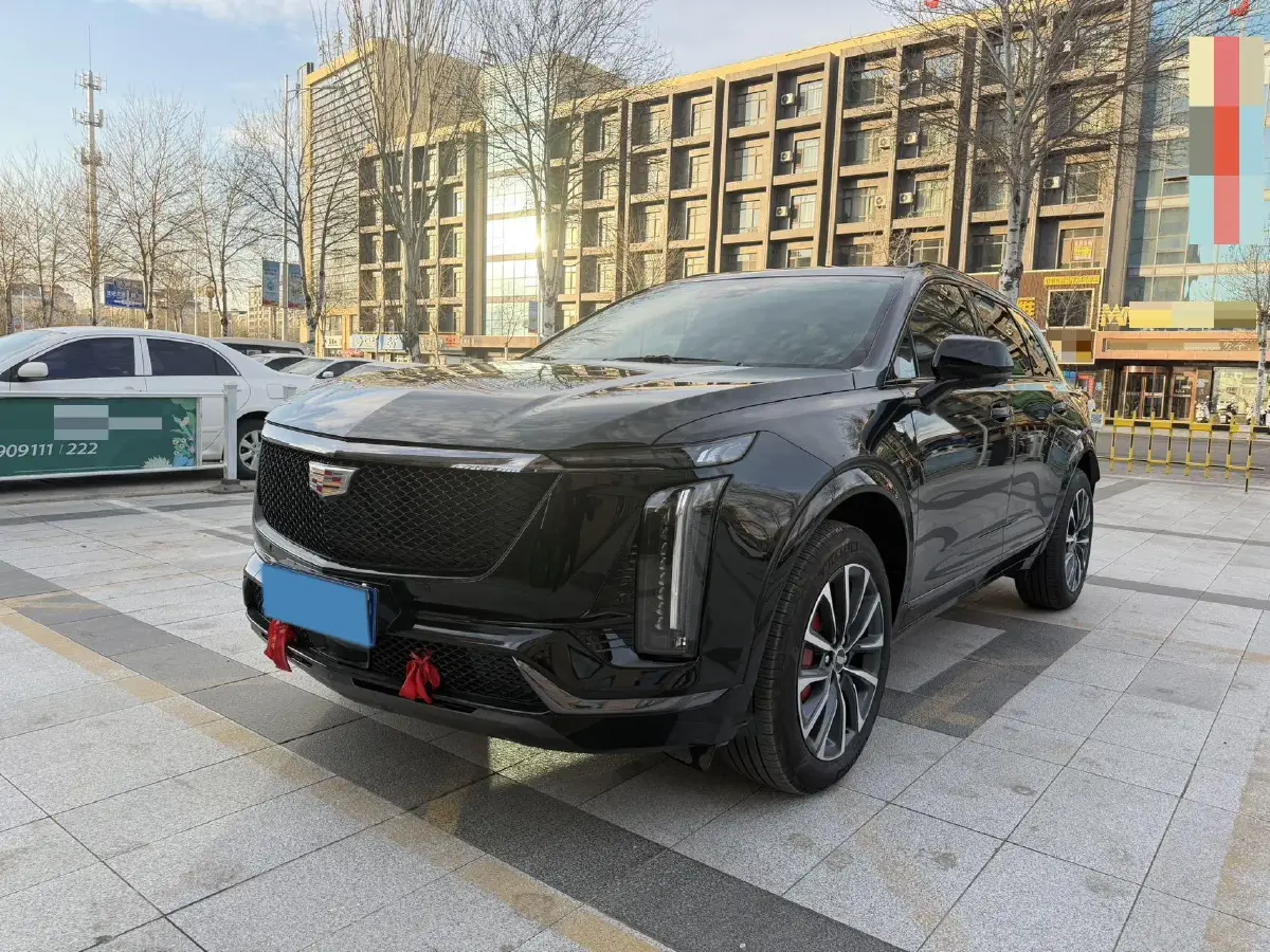 2025 Cadillac XT5 2.0T 237HP L4 9AT