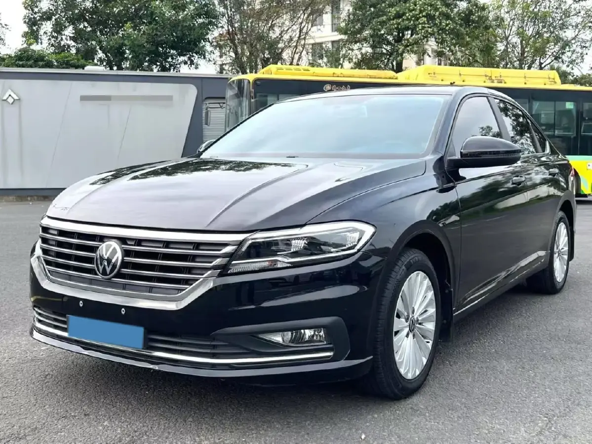 2019 Volkswagen Sagitar 1.2T 116HP L4 7DCT