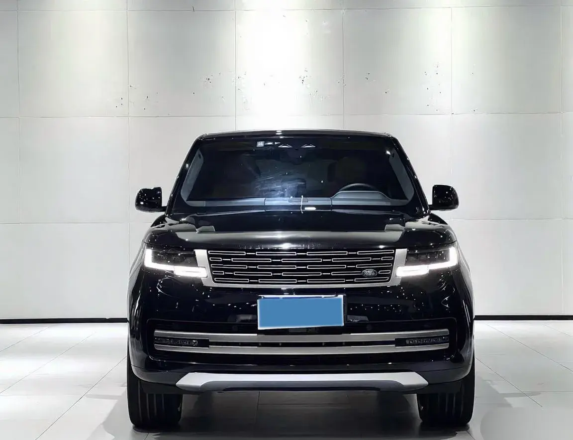 2024 LAND ROVER thumbnail 3