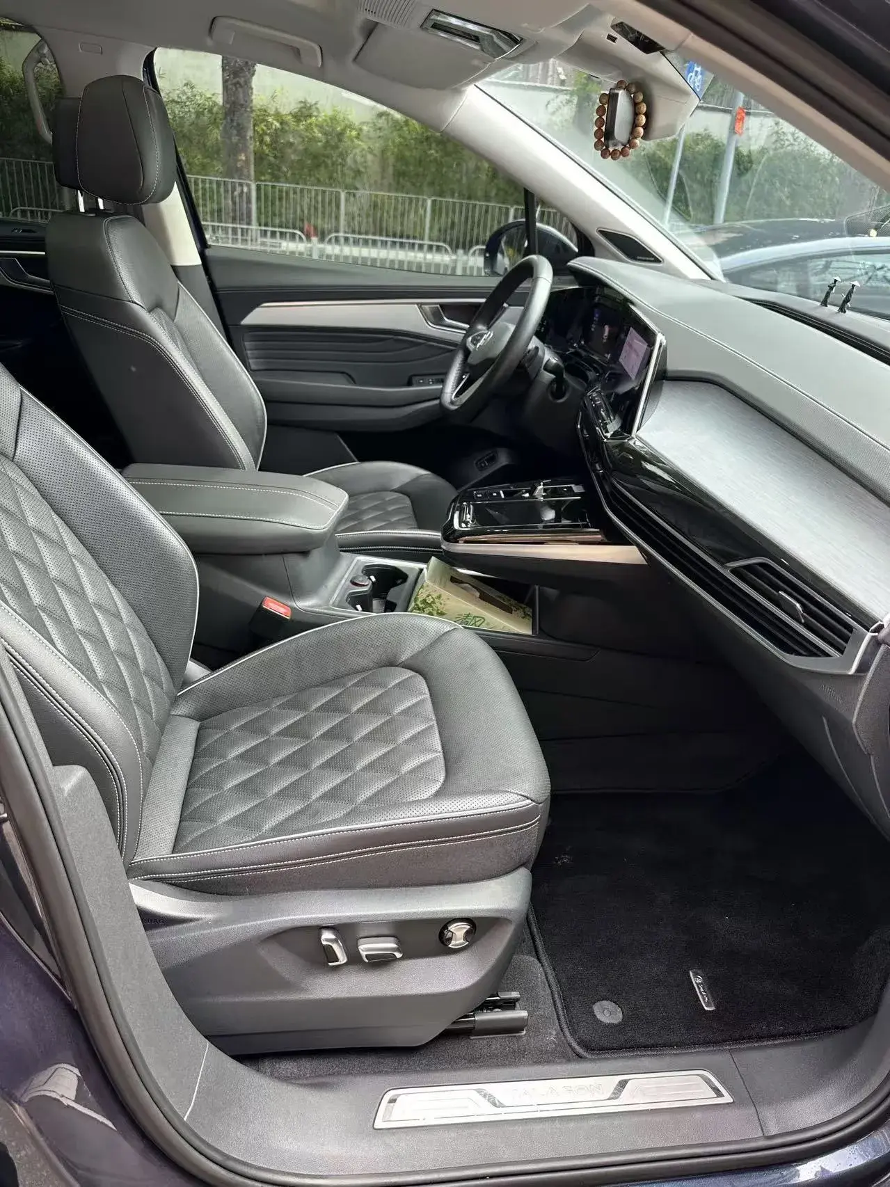 2022 VOLKSWAGEN TALAGON thumbnail 4