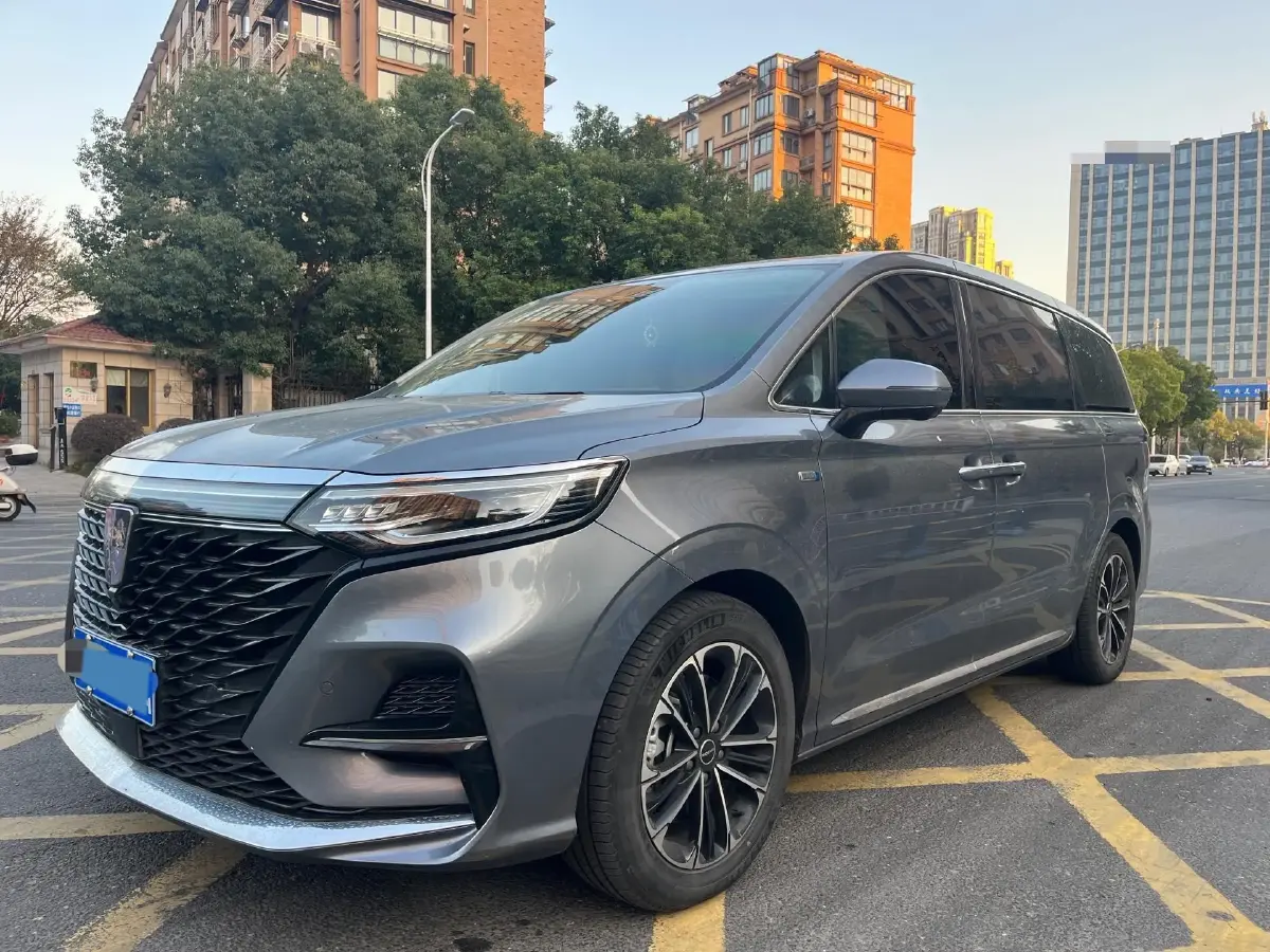 2022 Roewe iMAX8 2.0T 234HP L4 8AT