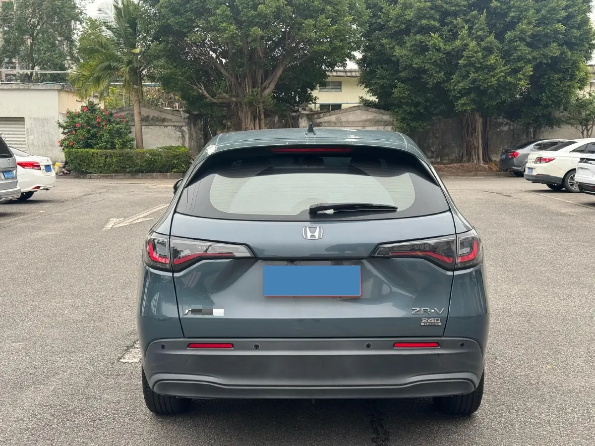 2023 Honda ZR-V 1.5T 182HP L4 CVT,autocango,china used car exporter,china ev exporter,chinese used car exporter,chinese used ev exporter