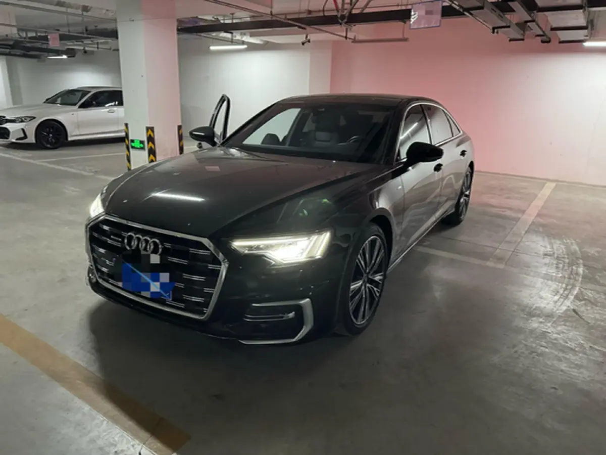 2025 Audi A6L 2.0T 245HP L4 7DCT