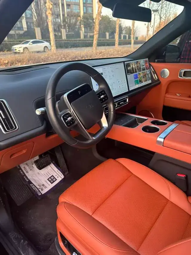 2024 TOYOTA LAND thumbnail 3