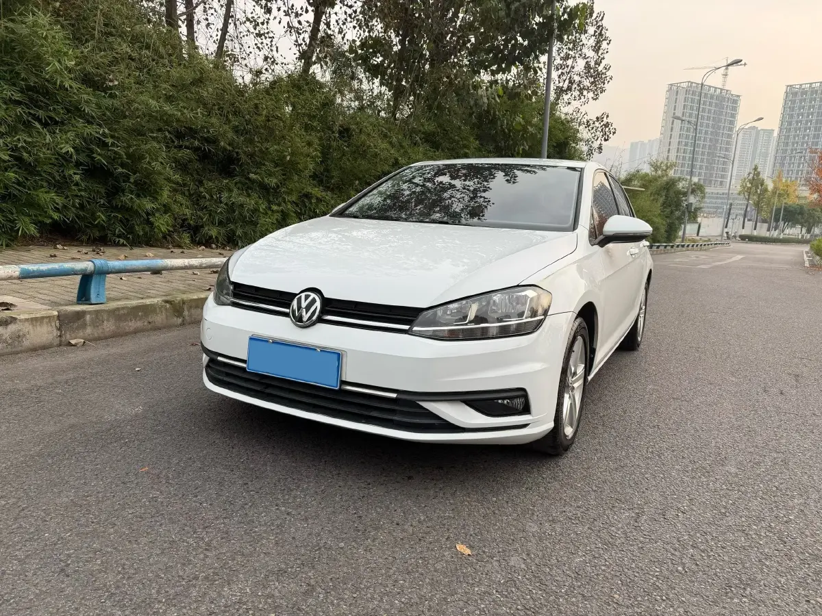 2018 Volkswagen Golf 1.6L 110HP L4 6AT