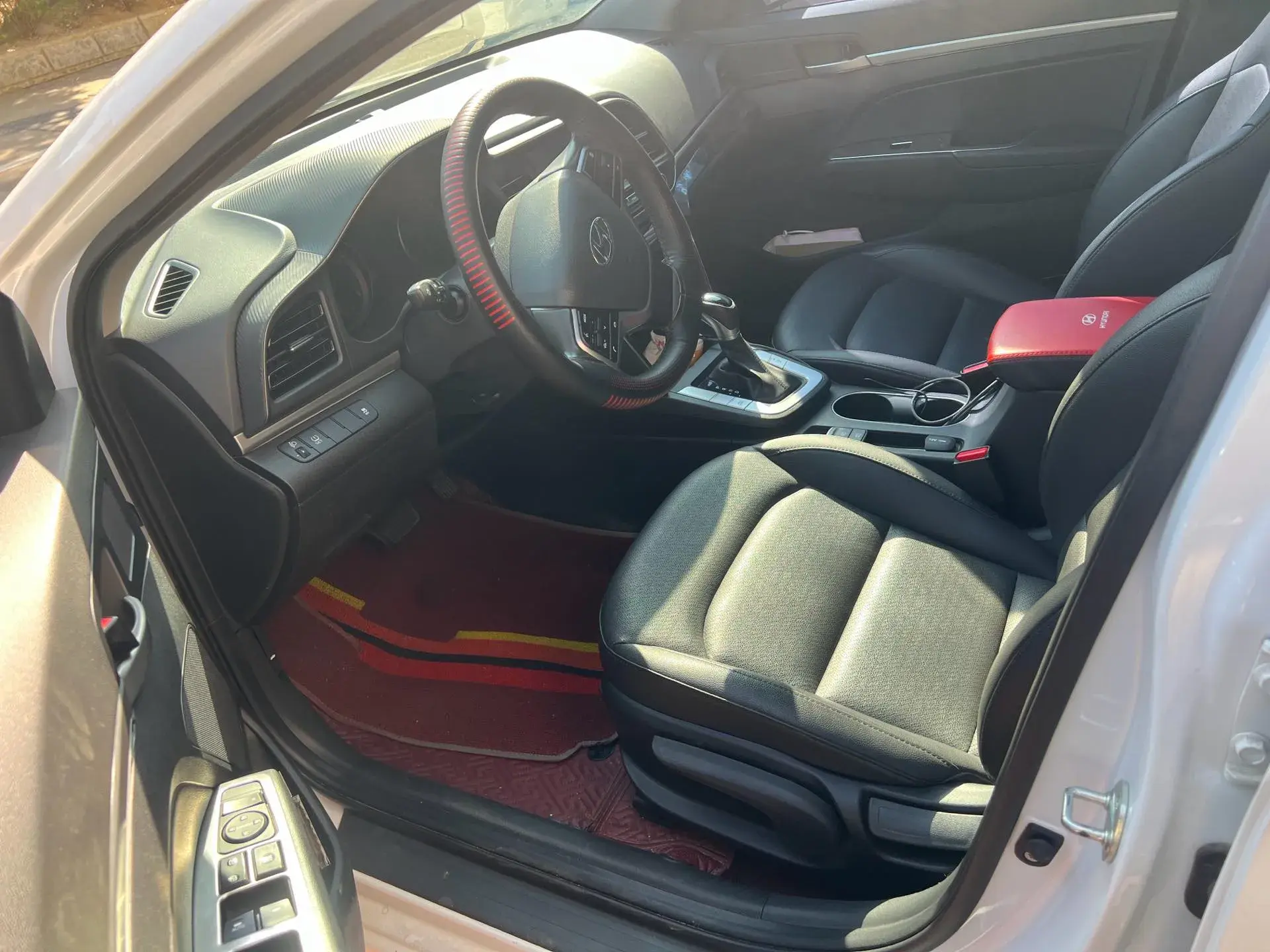 2019 HYUNDAI ELANTRA thumbnail 3