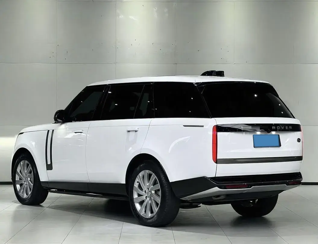 2024 LAND ROVER thumbnail 3