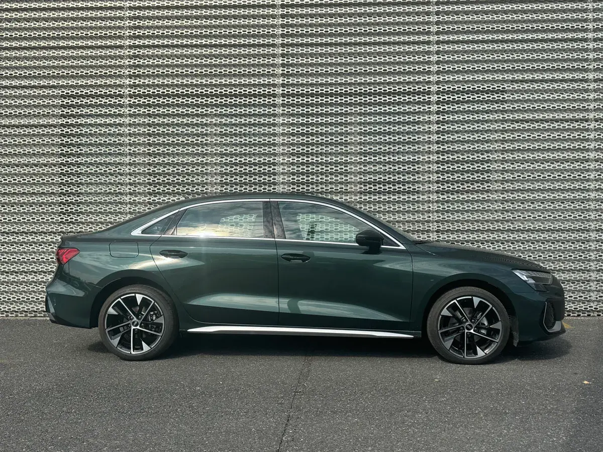 2025 AUDI A3 thumbnail 4