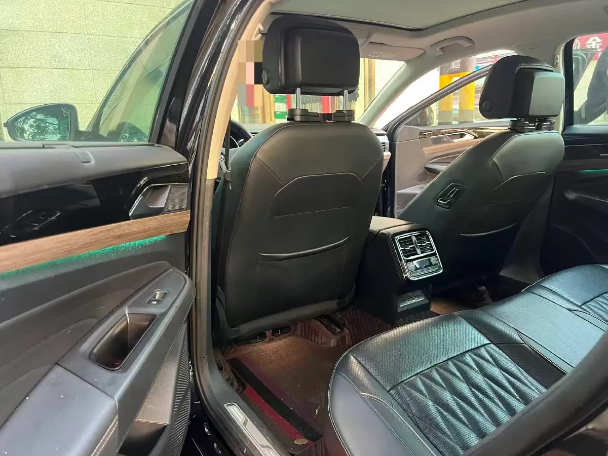 2019 Volvo V40 1.5T 152HP L4 6AT,autocango,china used car exporter,china ev exporter,chinese used car exporter,chinese used ev exporter