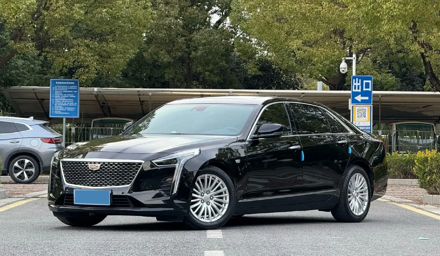 2022 Cadillac CT6 2.0T 237HP L4 10AT